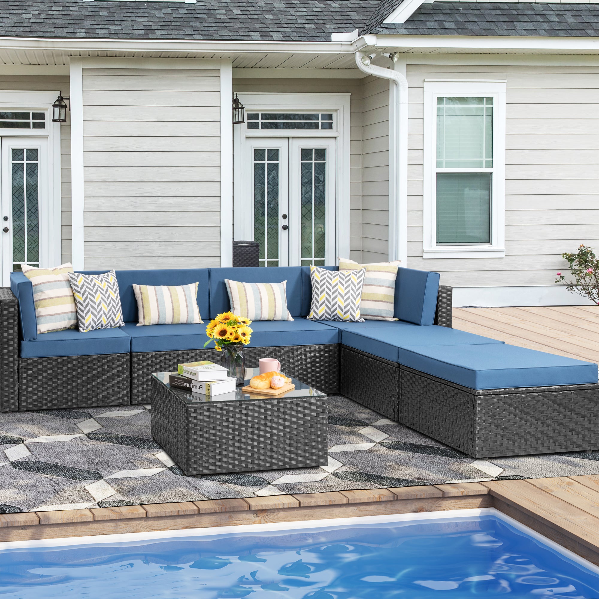 Patio Sectionals & Sofas