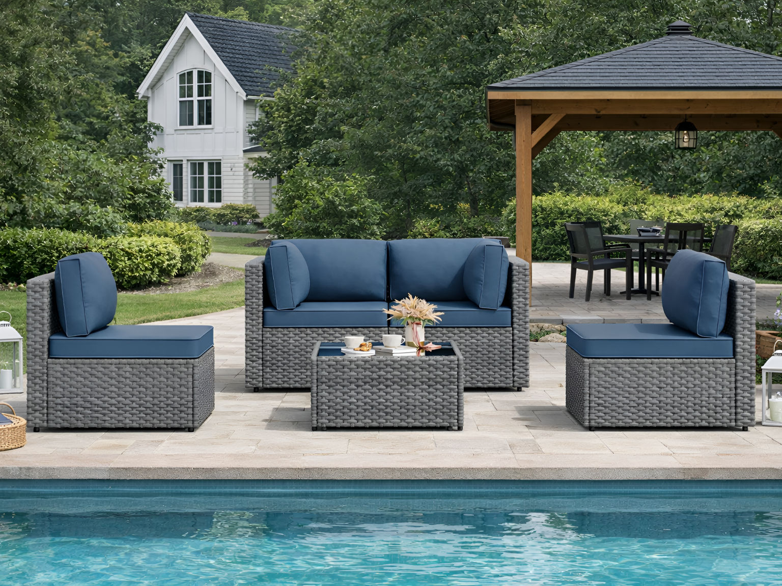 Patio Sectionals & Sofas